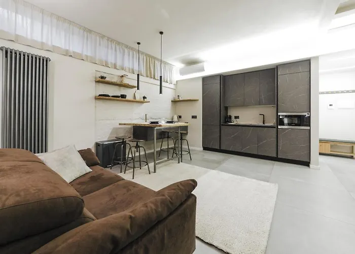Guesthost - Bullona Design Flat - M5 Domodossola